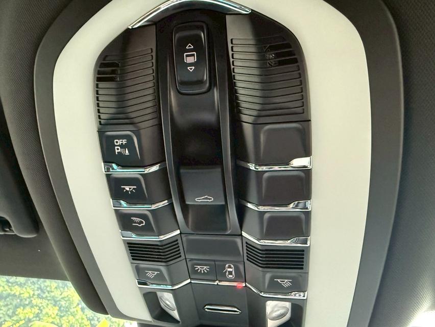 Porsche Macan MNC ปี2022 11