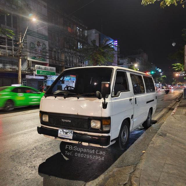 Toyota LH 61v 1988 (รถตู้ hiace รุ่นเก่า)