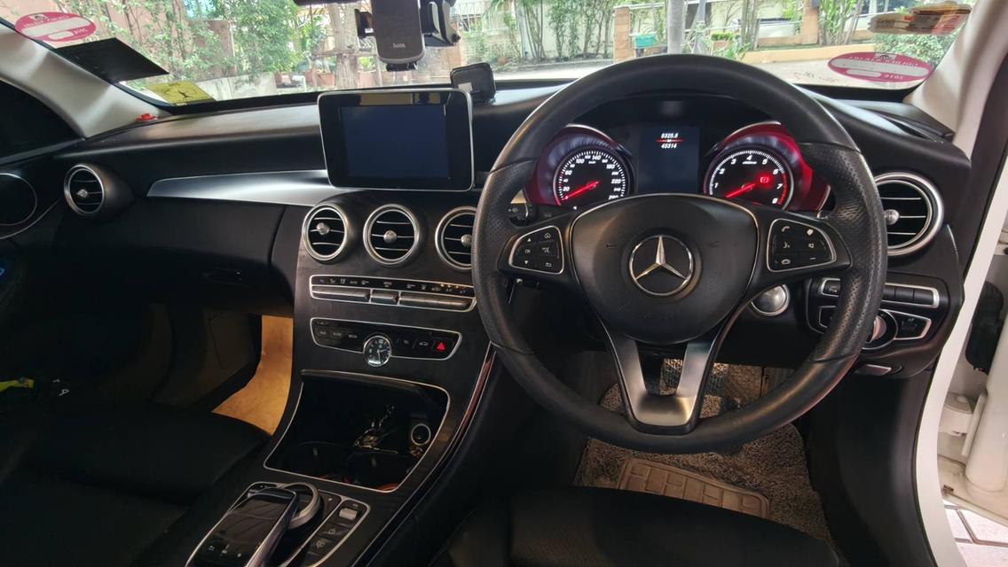 Mercedes-Benz C350e ปี 2017 11