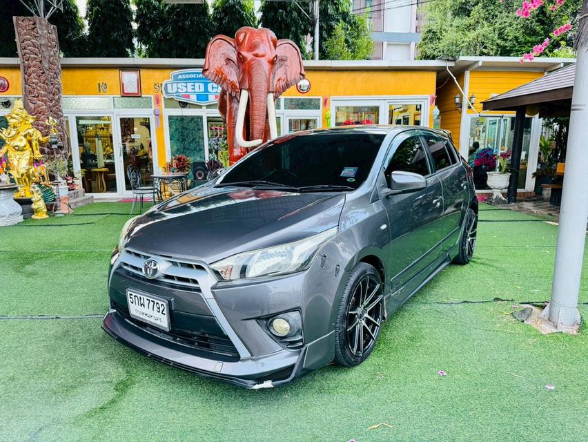 2014 Toyota YARIS 1.2 E Hatchback