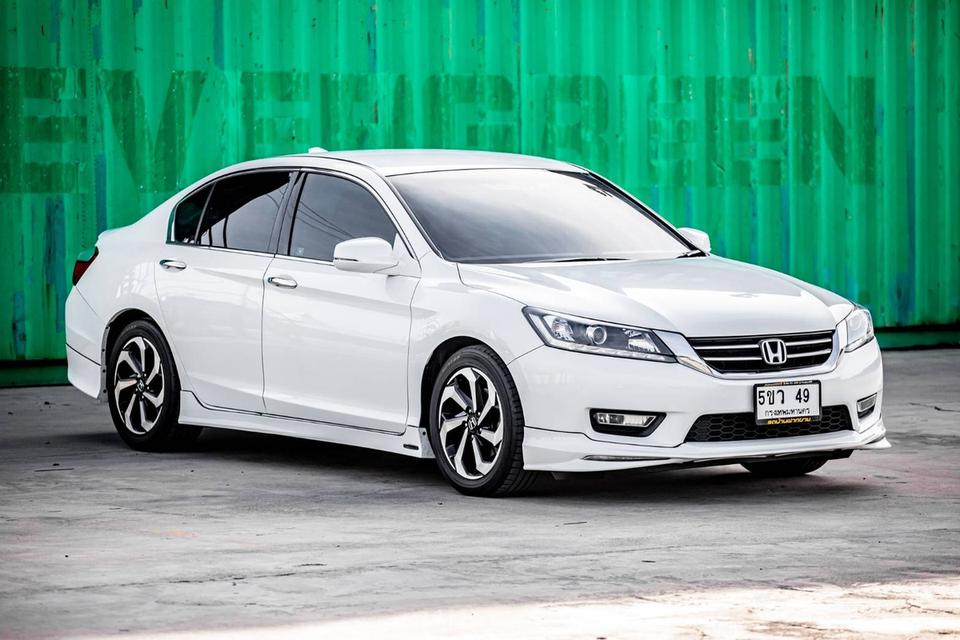 Honda Accord 2.0EL ปี 2014 สีขาว สภาพนางฟ้า ไม่เคยชน ไม่เคยแก๊ส 3