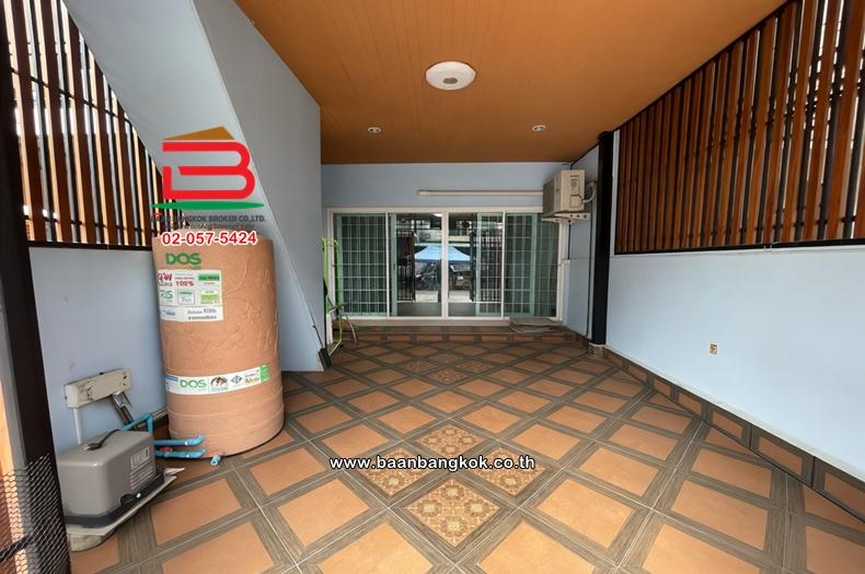 ทาวน์โฮม 2 ชั้น เนื้อที่ 20 ตร.ว. หมู่บ้านตะวันทอง 3 ซอย 2 (ซอยเพชรเกษม 69) ถนนเพชรเกษม แขวงหนองแขม เขตหนองแขม 2