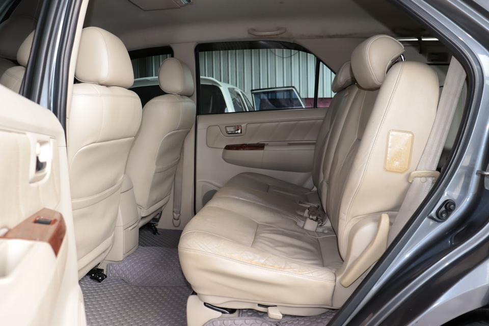 2005 FORTUNER 2.7V 9