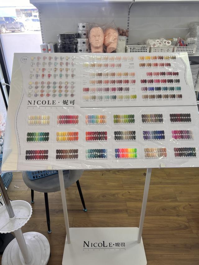 ขายส่งอุปกรณ์ทำเล็บต่อขนตา มีครบชุด ใครอยากเปิดร้าน อยากมีชุดทำเล็บเองที่บ้าน ชาจสีเล็บเป็นหมื่นๆสี ราคาส่งจากจีน มีให้เลือกเยอะมาก ติดต่อ0859898398