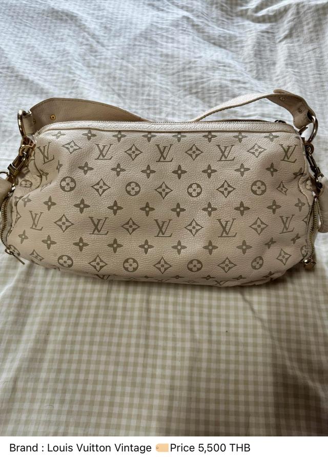 กระเป๋า Louis Vuitton Vintage Sholder bag