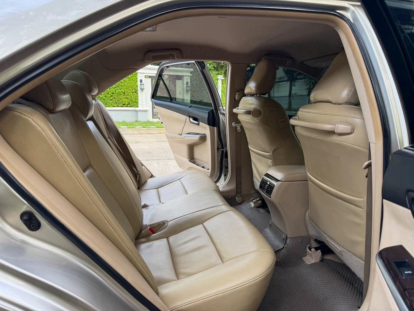 (แจ้งรหัสรถ AVA1339) 💥TOYOTA Camry 2.5 HV Top  ปี 2013 โฉมใหม่ รูปที่ 13
