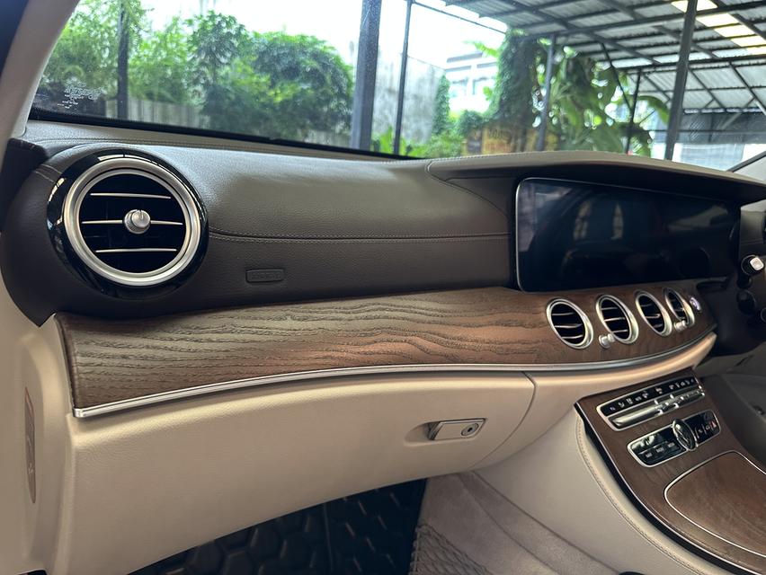 MERCEDES BENZ E350e 2.0 Exclusive ปี2018 รูปที่ 9