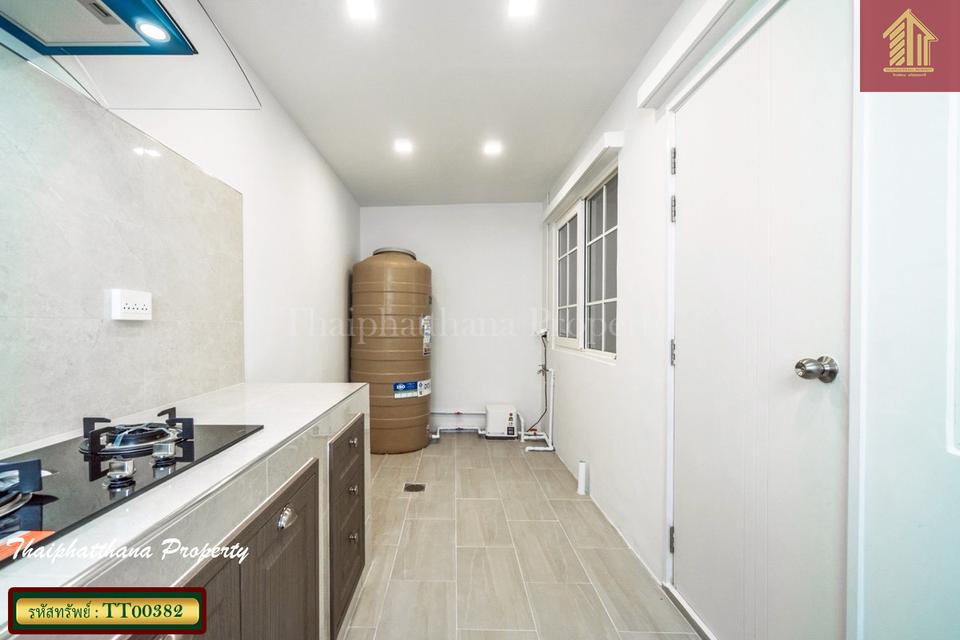 โกลเด้น ทาวน์ บางนา-สวนหลวง 15