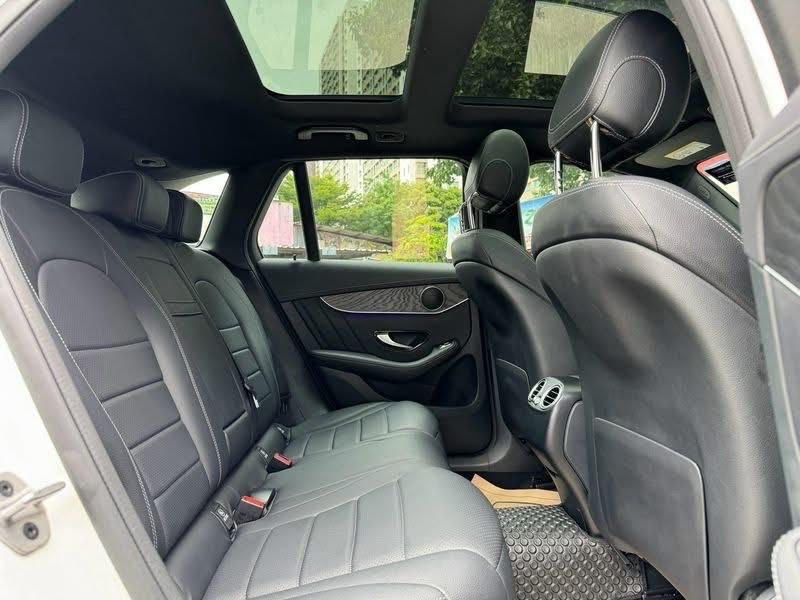 Mercedes-Benz GLC220d AMG Dynamic ปี 2021 รูปที่ 14