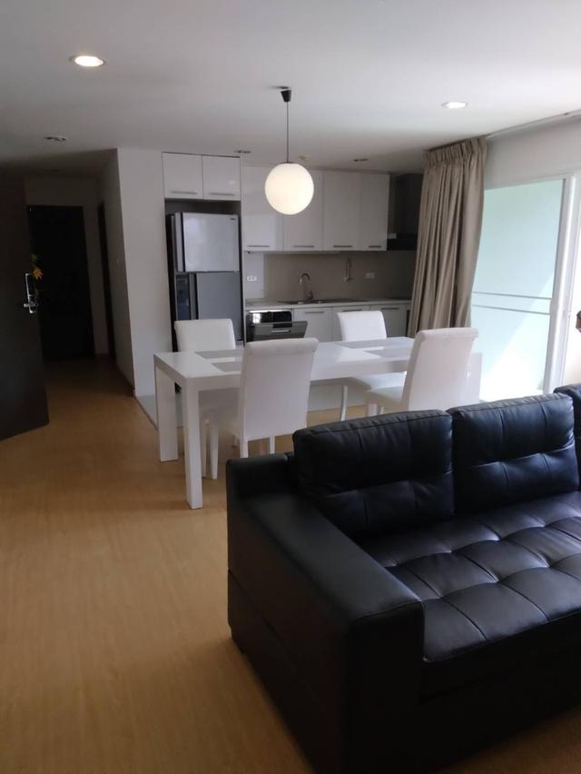 ให้เช่าคอนโดหรูสไตล์วิวล่า สองขนาด 100-200 ตรม. 2 ห้องนอนและ 2 ห้องน้ำ, จากุซซี่ ใกล้บิ๊กซีเอกมัย 5