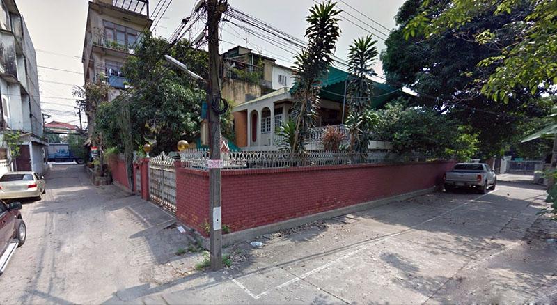 ขายบ้าน ทำเลทอง ซอยประชาชื่น35 ถนนประชาชื่น แขวงวงศ์สว่าง เขตบางซื่อ กรุงเทพ ขนาดพื้นที่ 90 ตร.วา เทียบเท่ากับอาคารพาณิชย์ 5หลังจากปากซอย 1