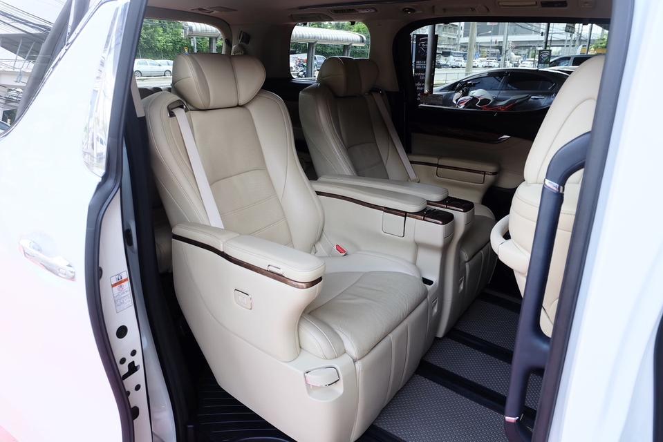 TOYOTA Alphard 2.5 Hybrid SRC Exclusive ปี 2016***เลขไมล์ เพียง 88,xxxkm การันตีแท้*** รูปที่ 9