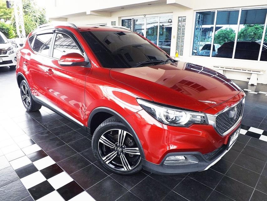 MG ZS 1.5X SUNROOF AUTO ปี 2020 สีแดงแรงฤทธิ์