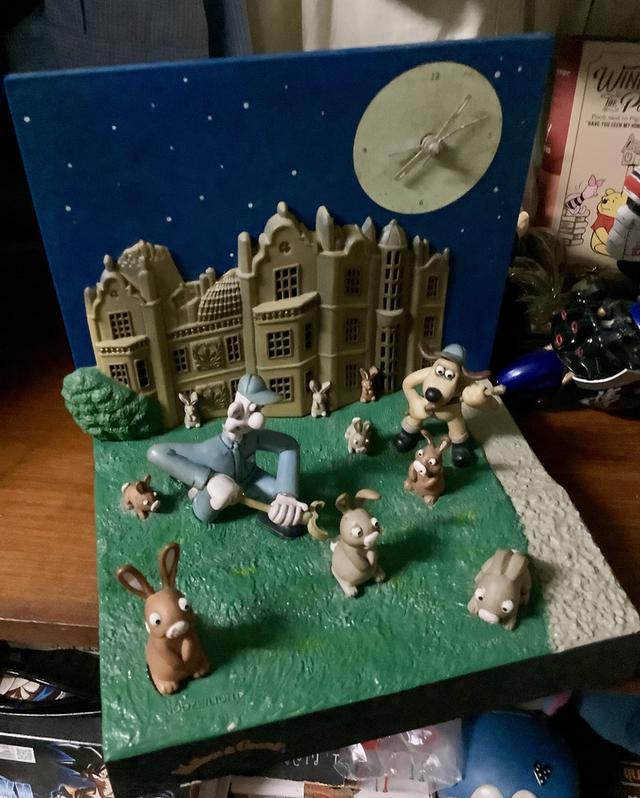 นาฬิกาปลุกพูดได้(มือสอง)จากเรื่อง Wallace and Gromit Curse of the Were Rabbit