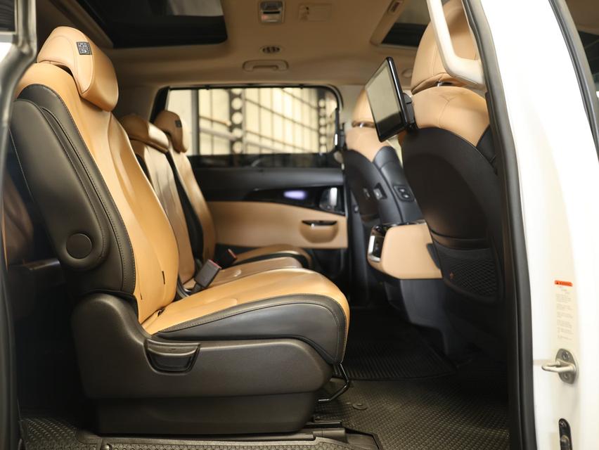 Kia Carnival 2.2 SXL AT ปี 2023 💰 ราคาเพียง 1,290,000 บาท รูปที่ 14