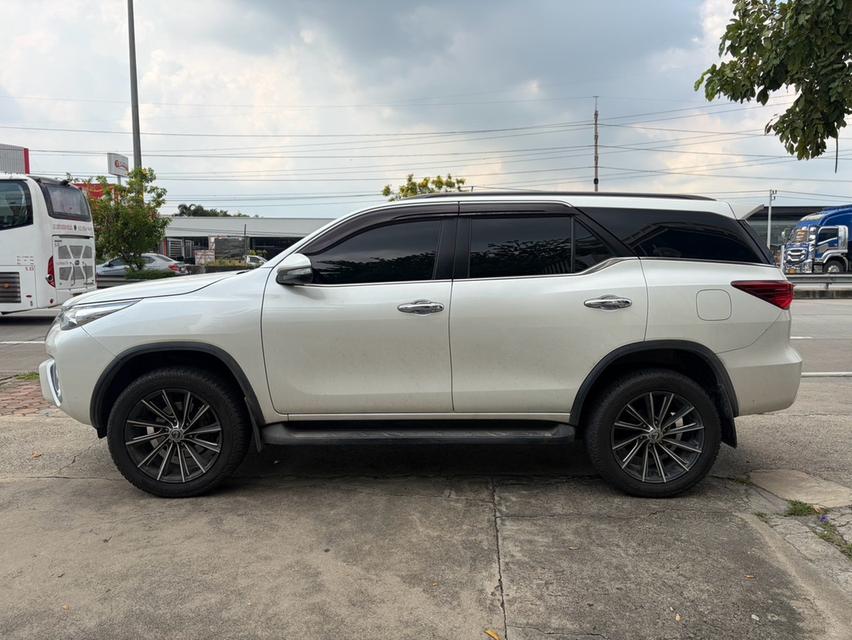 (แจ้งรหัสรถ PJP945) 2016 TOYOTA FORTUNER 2.8 V 4WD รูปย่อยที่ 4