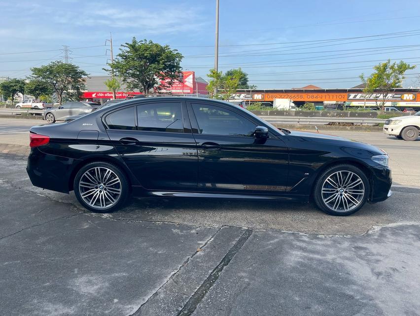 รหัสรถ KPV5632 2019 BMW 530e M-Sport 6