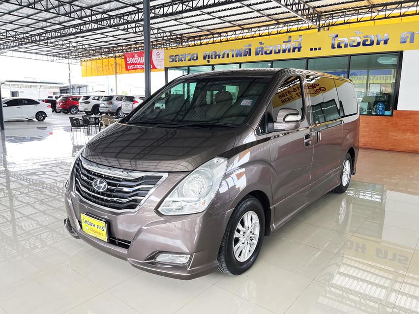 Hyundai H-1 2.5 Deluxe (ปี 2014) Wagon AT