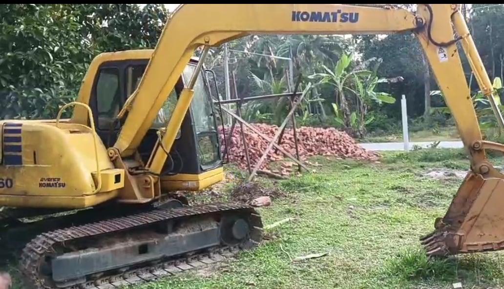 ขายรถแบคโฮ KOMATSU PC 60-7 3