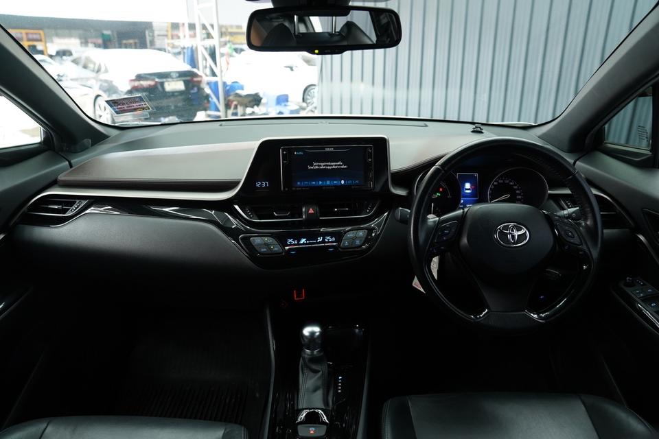 TOYOTA C-HR 1.8 Hybrid High AT ปี 2018 สี ขาว รูปที่ 8