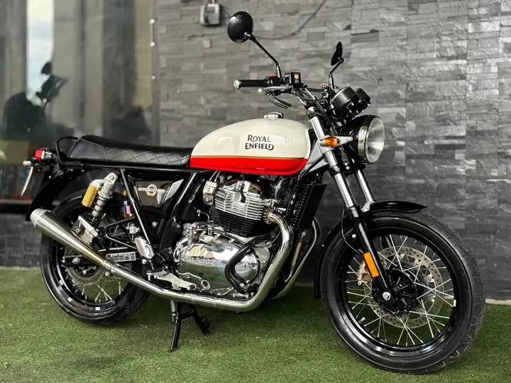 มอเตอร์ไซค์สภาพนางฟ้า Royal Enfield Interceptor 650