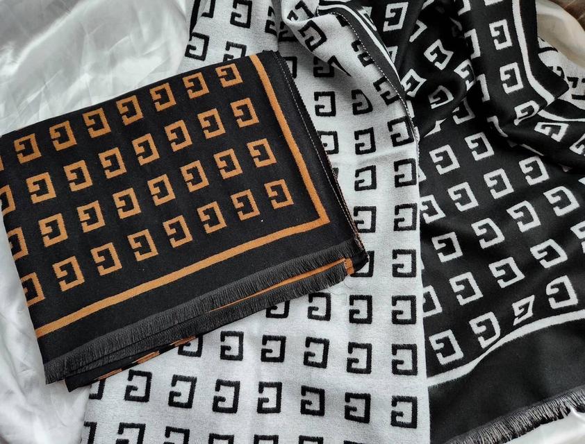 ผ้าคลุมไหล่Gucci 9
