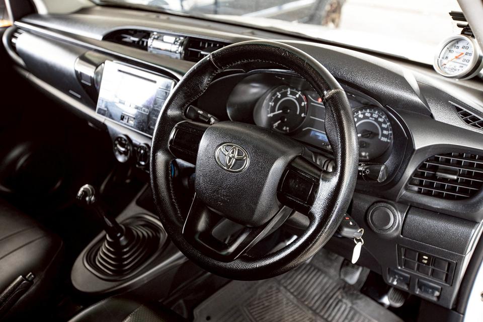 Toyota Revo 2.4J Plus Standard Cab สีขาว เกียร์ธรรมดา กระจกไฟฟ้า ปี 2018 15