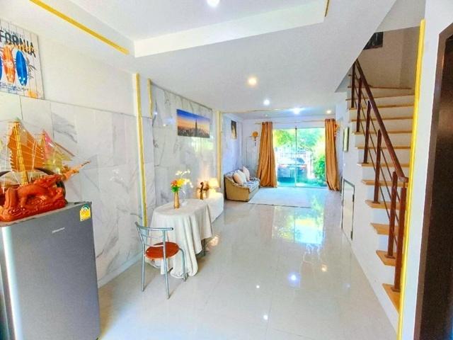 ตลาดนัดลุงออม 349ม. ให้เช่าทาวน์โฮม 2 ชั้น 22ตร.วา. 162ตร.ม. วงแหวน ปิ่นเกล้า พระราม 5 บางกรวย
