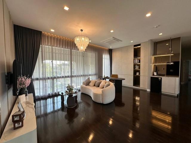 For Rent Grand Bangkok Boulevard Krungthepkreetha 604 sq.m. 127 sq.wa 5 Beds 6 Baths 2 Maids 5 Parkings Near Suvarnabhum 5