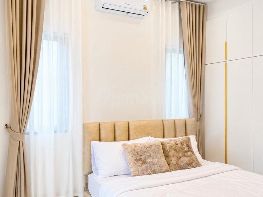 For Sale — Brand-New Modern Pool Villa at Thung Klom-Tan Man Soi 12, PattayaBrand-new single-storey pool villa for sale at Thung Klom-Tan Man Soi 12. 5
