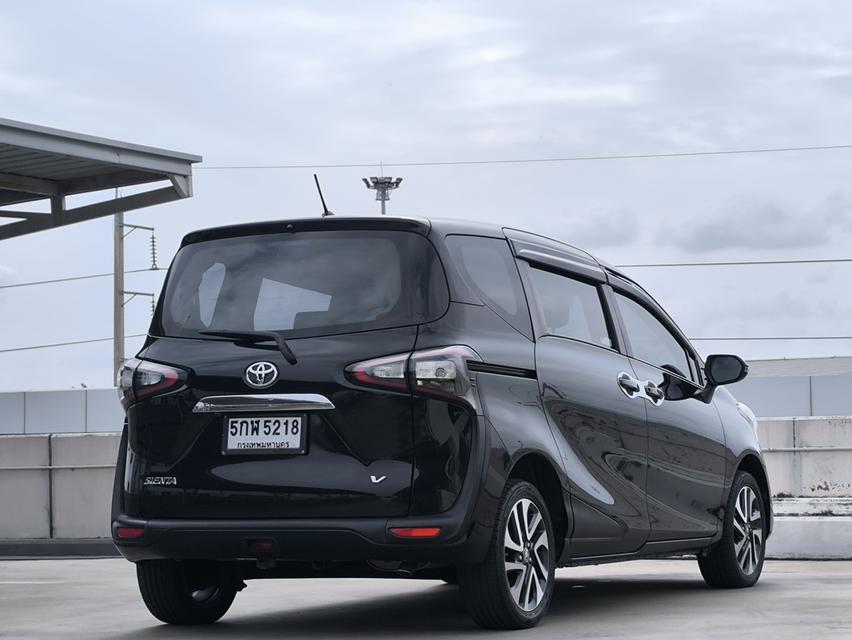 TOYOTA SIENTA 1.5V 2016