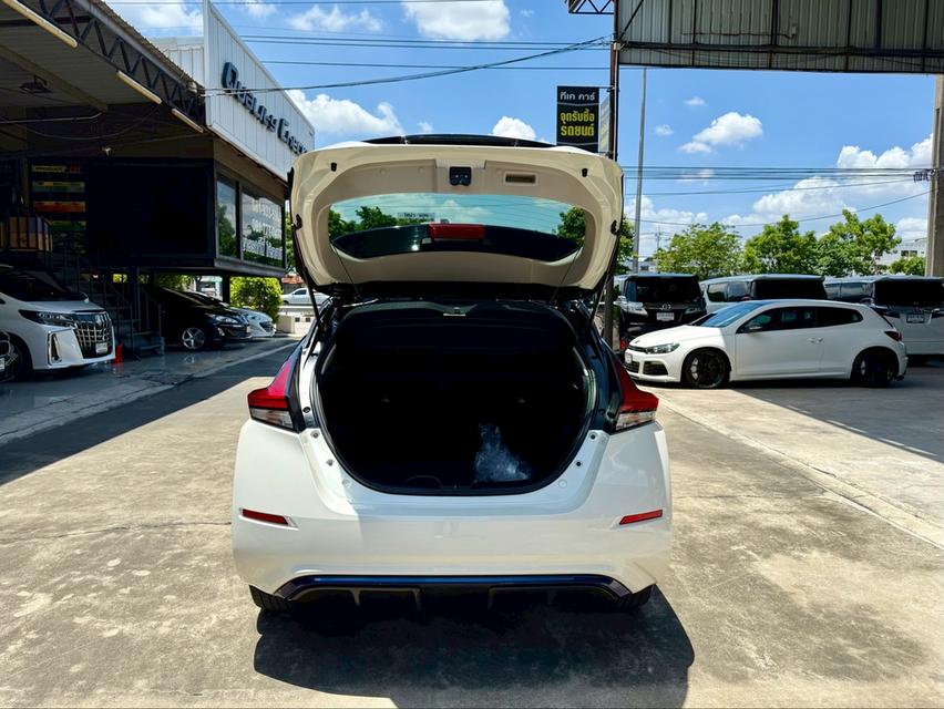 2021 NISSAN LEAF EV 100% 8