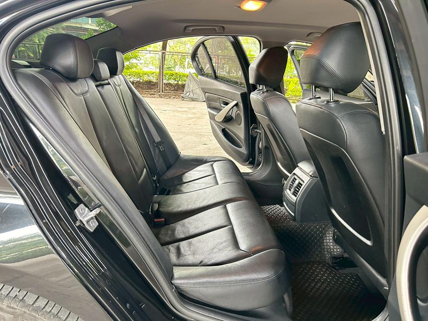 BMW 316i F30 Sedan AT ปี 2014 17