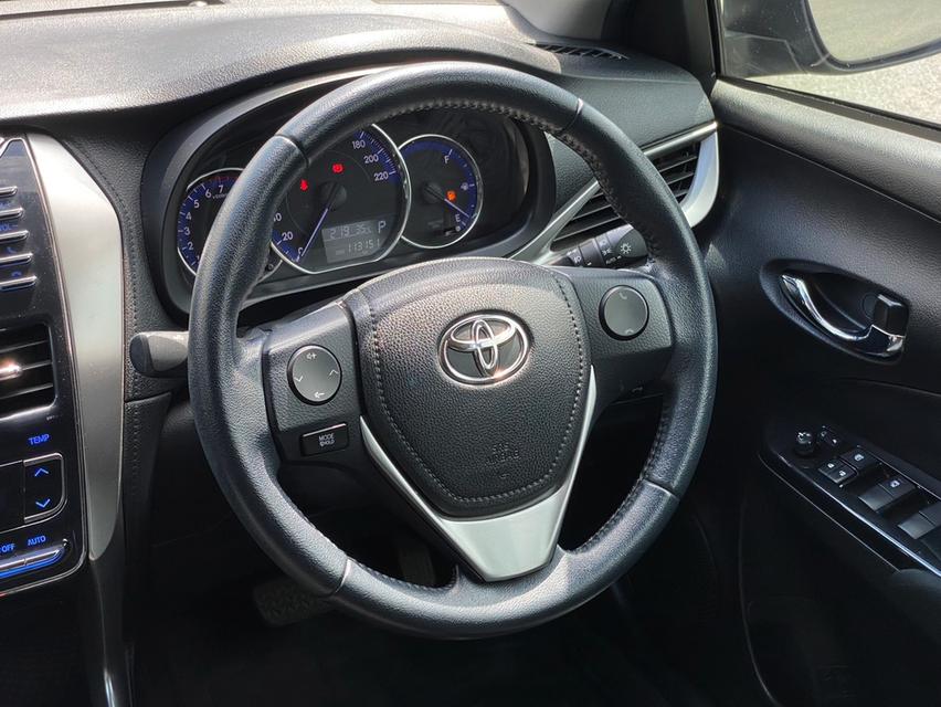 Toyota Yaris Ativ 1.2G CVT ปี2018 16