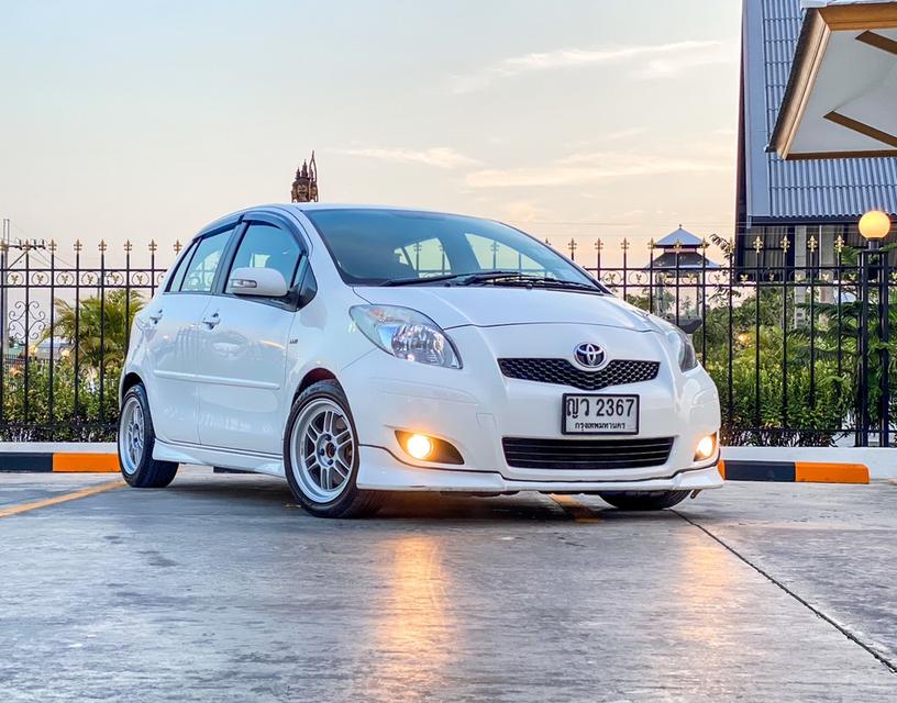 TOYOTA YARIS 1.5 S ตัวท็อปสุด A/T ปี 2011 สีขาว