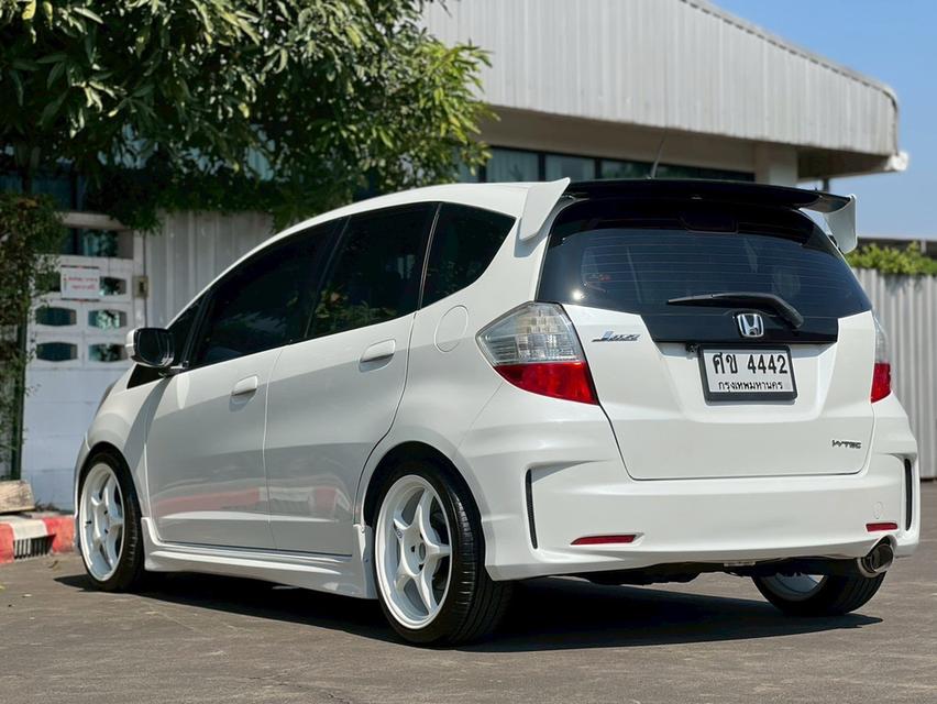 Honda Jazz 1.5V 2010 มือสอง รูปที่ 14