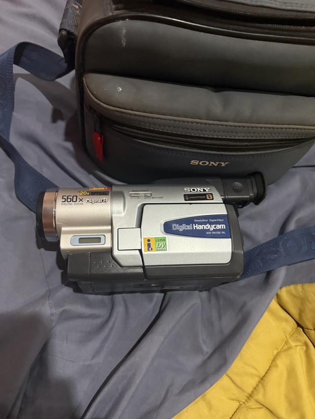 Sony DCR-TRV130 Digital8Handycam Camcorder Digital VideoCamera - AS-IS