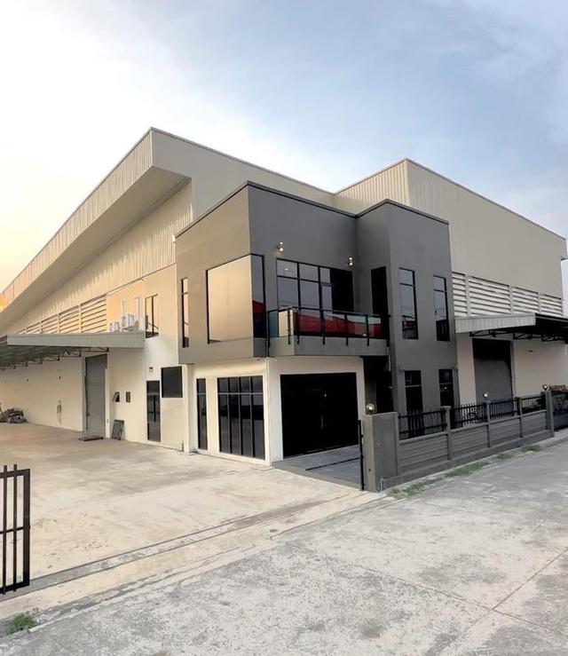 โรงงาน/โกดัง/ออฟฟิต ทรัพย์สวยสุดๆๆ ในตลาด  ต.คลองมะเดื่อ อ.กระทุ่มแบน 8