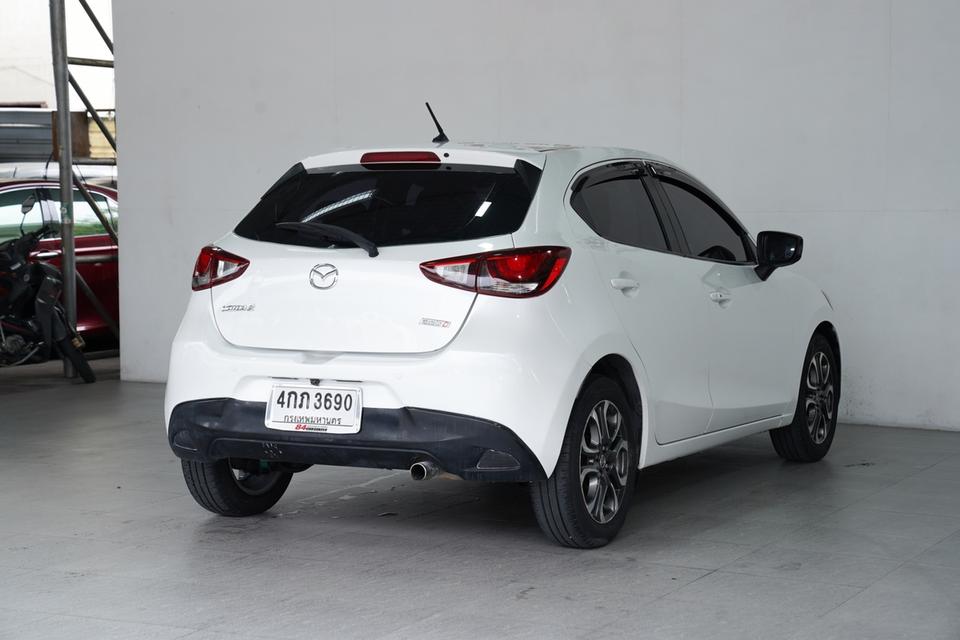 MAZDA2 1.5 L Diesel High AT 5 ประตู 2015 สีขาว 18