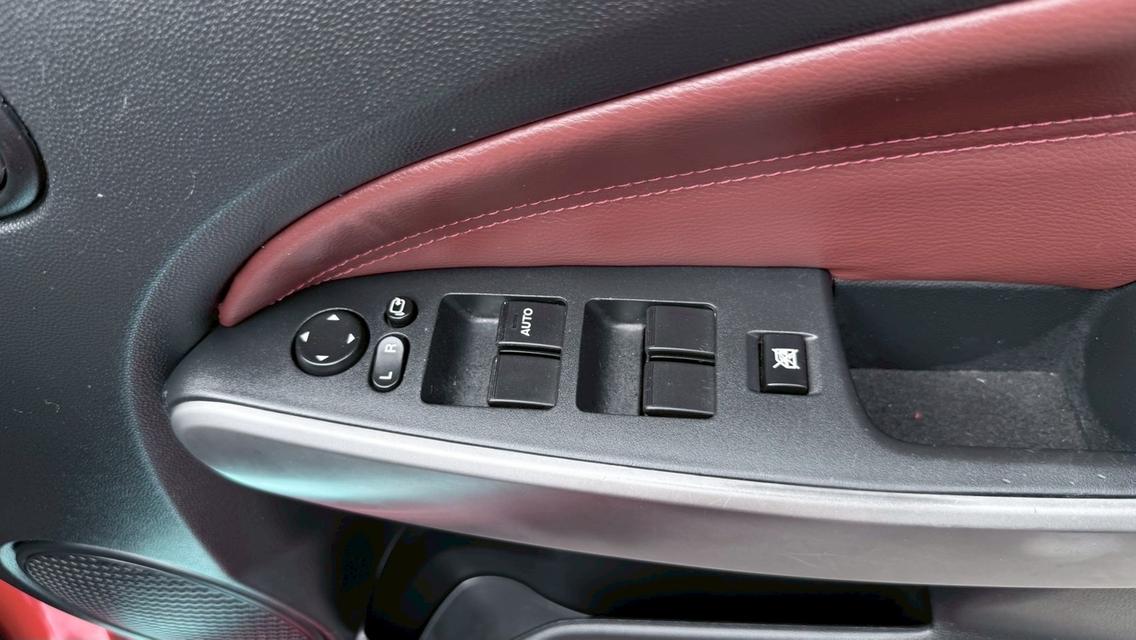 รหัสรถ PB5262 MAZDA 2 1.5 รองท้อป 2012 เบนซิน 15