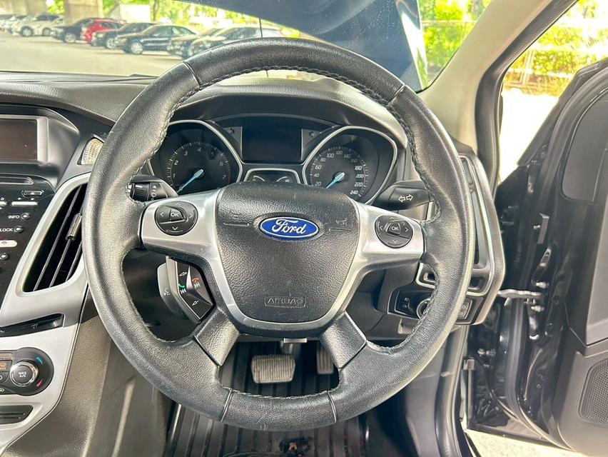 Ford Focus 2.0 S Hatchback AT ปี 2013 14