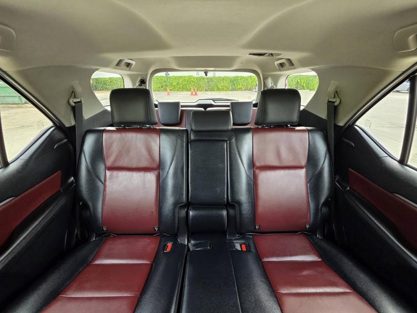 รหัสรถ PEAT608 🔥 สวยดุดัน TOYOTA FORTUNER 2.8 TRD Sportivo 2019 สีขาว. รูปที่ 12