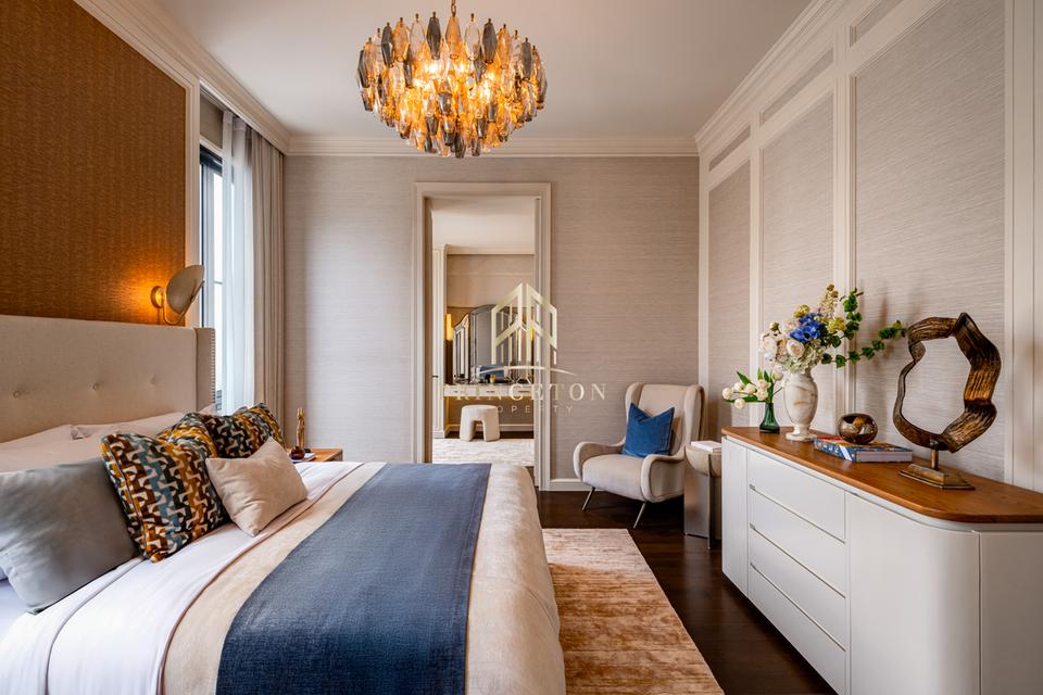 Narasiri Victoire Krungthep Kreetha 12