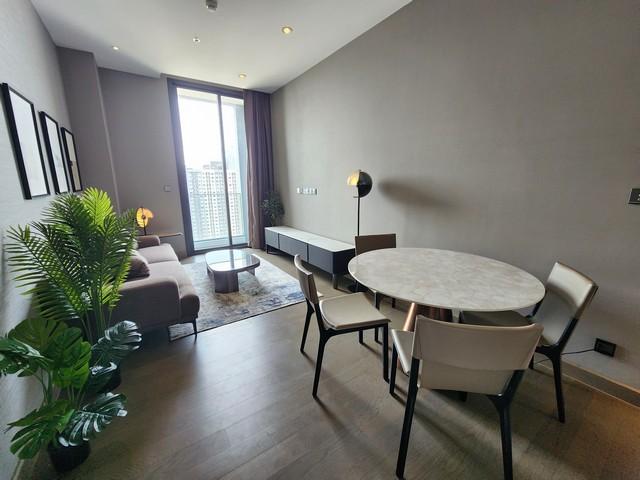 The Esse at Singha Complex 2 bedrooms for rent close to MRT and Airport Link 1