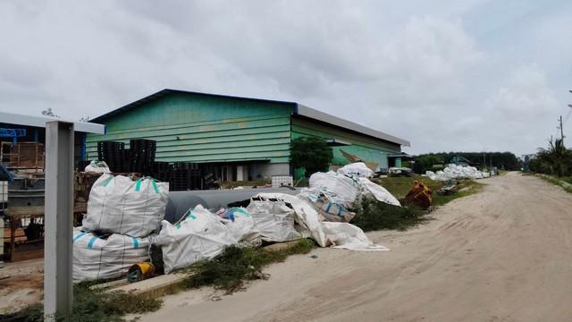 ขายโรงงานนิคมพัฒนาระยอง ที่ดิน 24-1-10 ไร่ ผังสีม่วงลาย พร้อมใบอนุญาต รง.4 จัดการของเสีย/รีไซเคิล 4