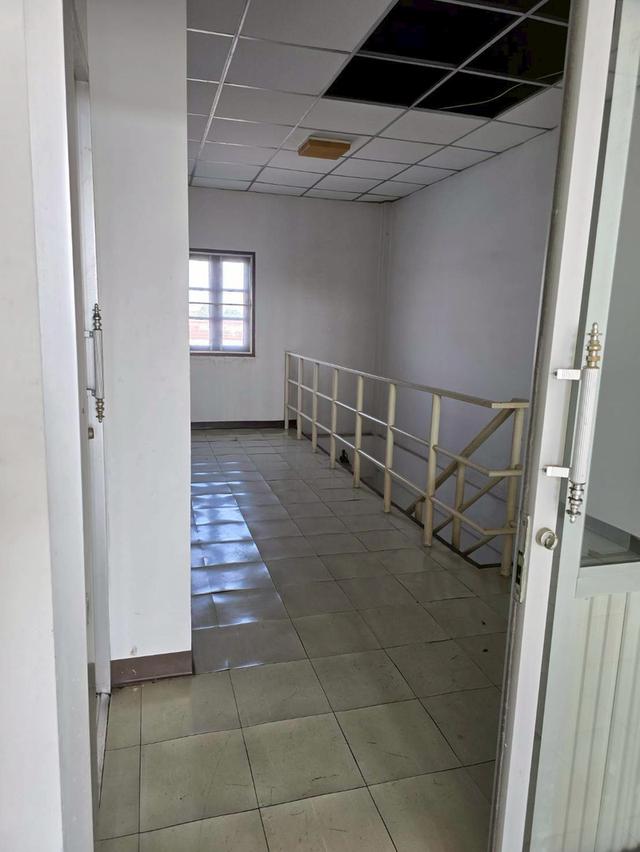 ขายอาคารพาณิชย์ 3 ชั้นครึ่ง ซอยร่วมมิตรพัฒนา วัชรพล ทำเลดี เข้าออกสะดวก เหมาะทำธุรกิจได้ คาเฟ่ คลินิก เสริมสวย ได้หมด 5