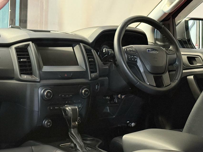 2020 FORD EVEREST 2.0 รถมือเดียวออกป้ายแดง รถวิ่งน้อย สภาพป้ายแดง  เข้าศูนย์ทุกระยะ รถไม่เคยมีอุบัติเหตุครับ 15