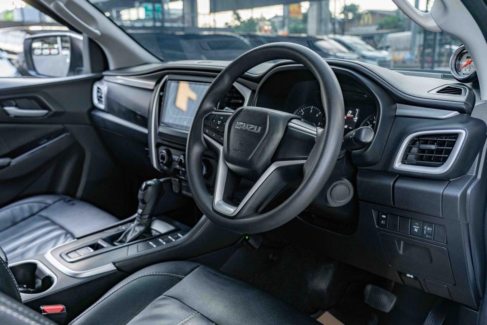 รหัสรถ NP4264  รุ่นรถ : ISUZU MU-X 1.9 ACTIVEปีรถ : 2023 รูปที่ 13