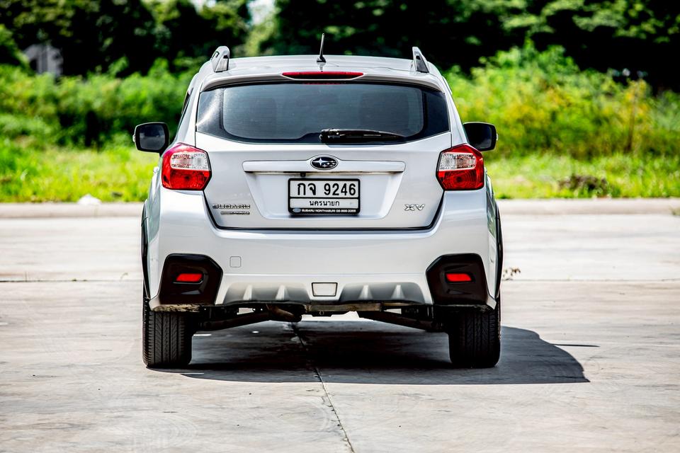 Subaru Xv 2.0 AWD สีเทา ปี 2013  6