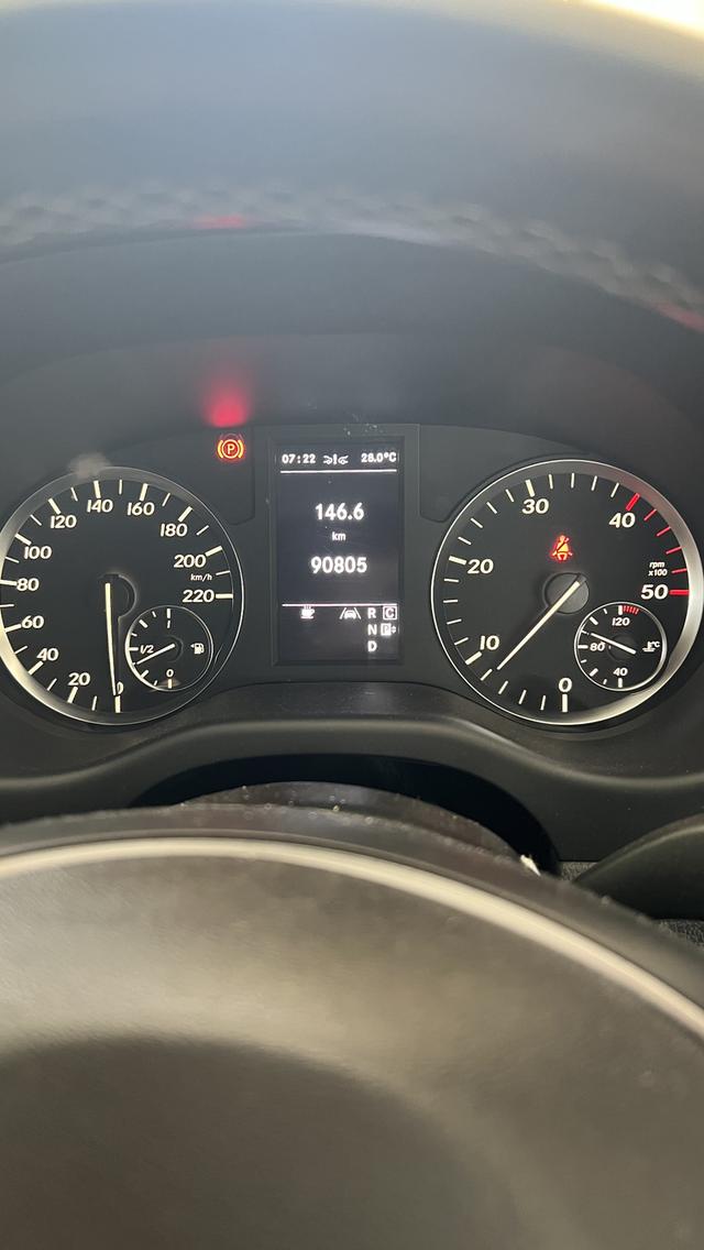 Mercedes-Benz Vito รุ่น 116 Tourer Select full option 10
